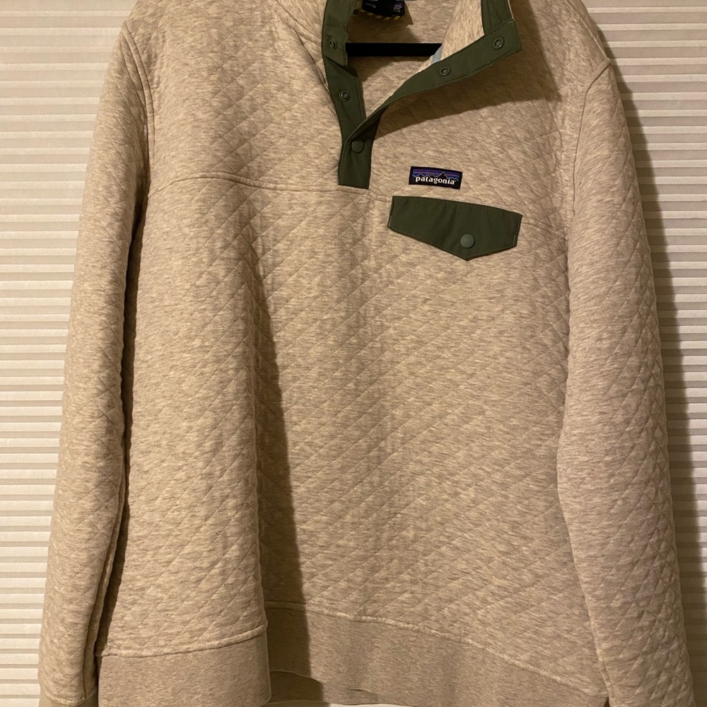 Patagonia- Men's Organic Cotton Quilt Snap- pullover: Tan